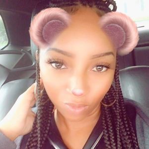 Meet your Posher, Lacey